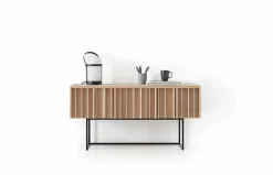 Aparador 150 con estructura metálica de Mega Mobiliario