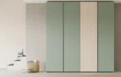 Armario a medida de puertas plegables con frente Ona de Lagrama
