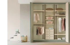 Armario a medida de puertas plegables con frente Ona de Lagrama