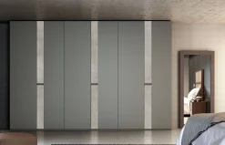 Armario con puertas batientes Eme de Emedé