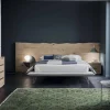 Cama con base tapizada Wood de Altacorte