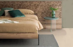 Composición de dormitorio con cabecero Zen decorado con textura de Devina Nais