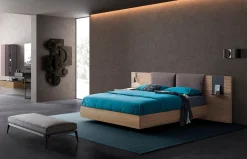 Composición de dormitorio con cabecero Zen II y cojines de Devina Nais