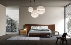 Composición de dormitorio con cabecero Zen al suelo de Devina Nais