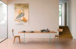 Mesa de comedor Twins con pata Wall V de Devina Nais