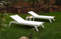 Tumbona de exterior Benisa con estructura de aluminio de Arkimueble