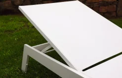 Tumbona de exterior Benisa con estructura de aluminio de Arkimueble